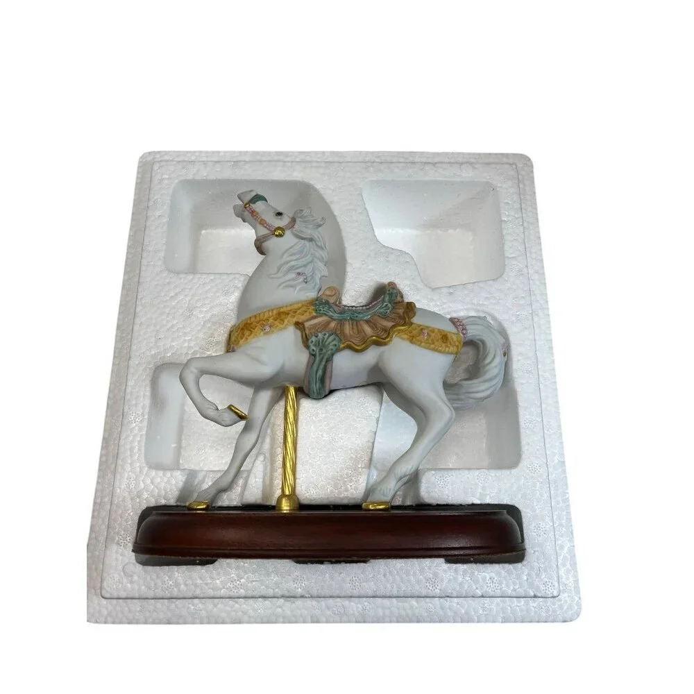 NEW LENOX The Seaside Horse Fine Porcelain Figurine 24K Gold Trim 1993 White